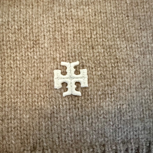 EUC! Tory Burch /Tory Sport Cashmere Relaxed Turtleneck - Size M - Picture 6 of 10